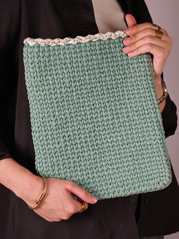 Sweetie - Crochet Laptop Sleeve