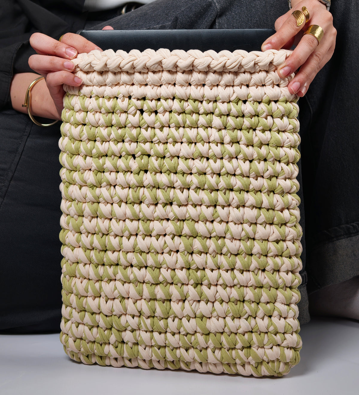 Cozy - Crochet Laptop Sleeve